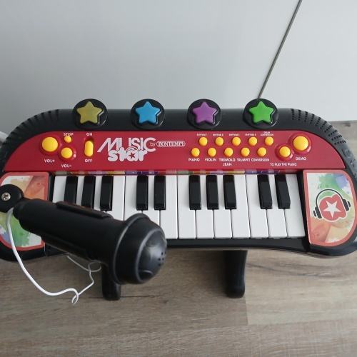 Piano electrónico para niños