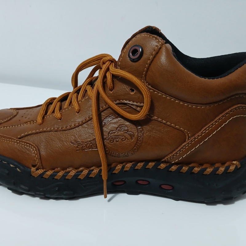 Zapato de cuero marrón