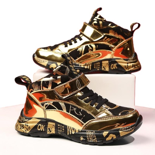 Zapato de color dorado